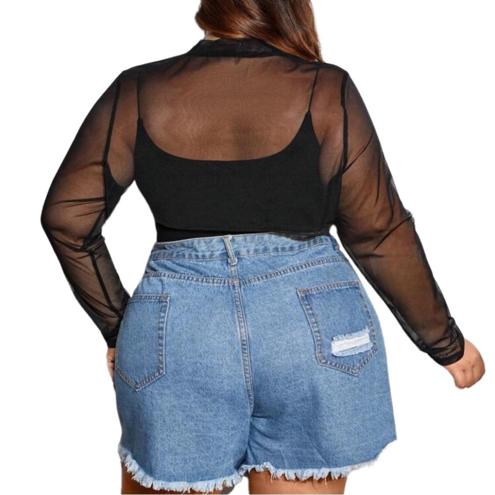 PLUS Mesh Crop 🖤 - Picture 2 of 4